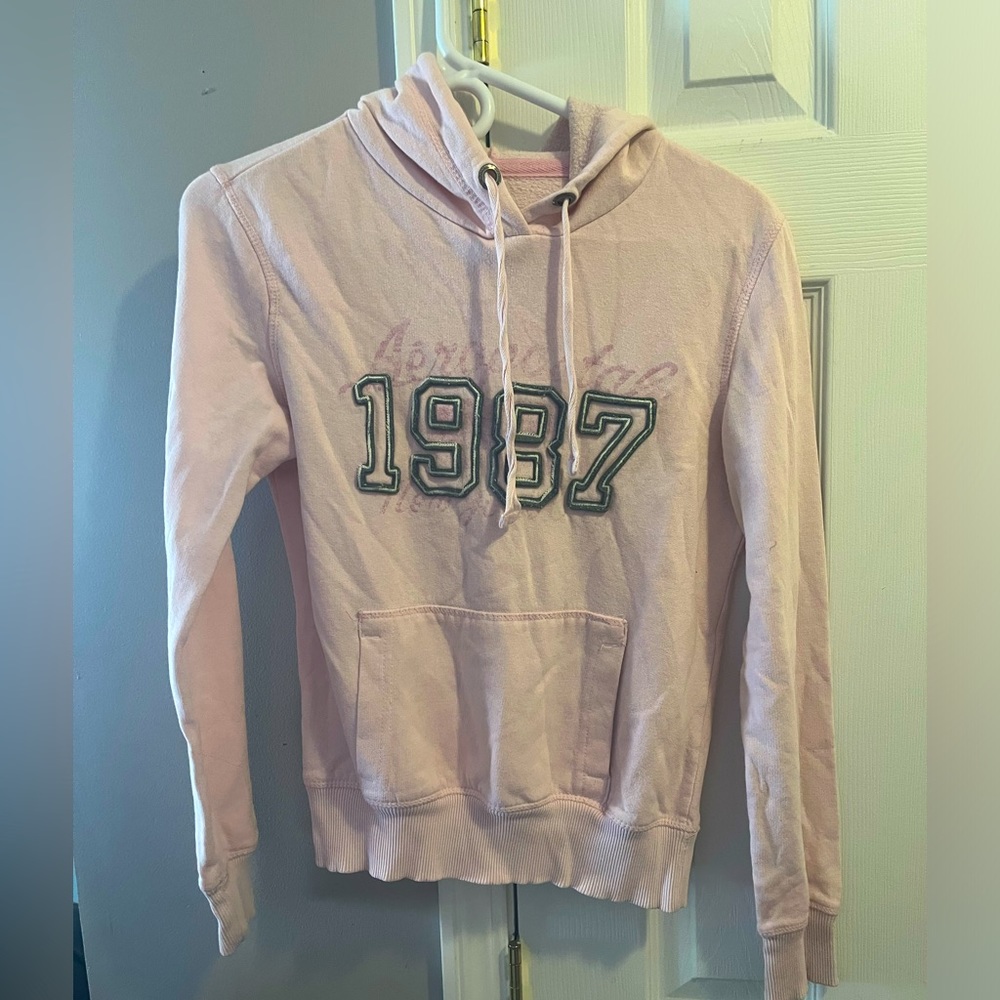 Cute Aeropastle hoodie. pink and gray.